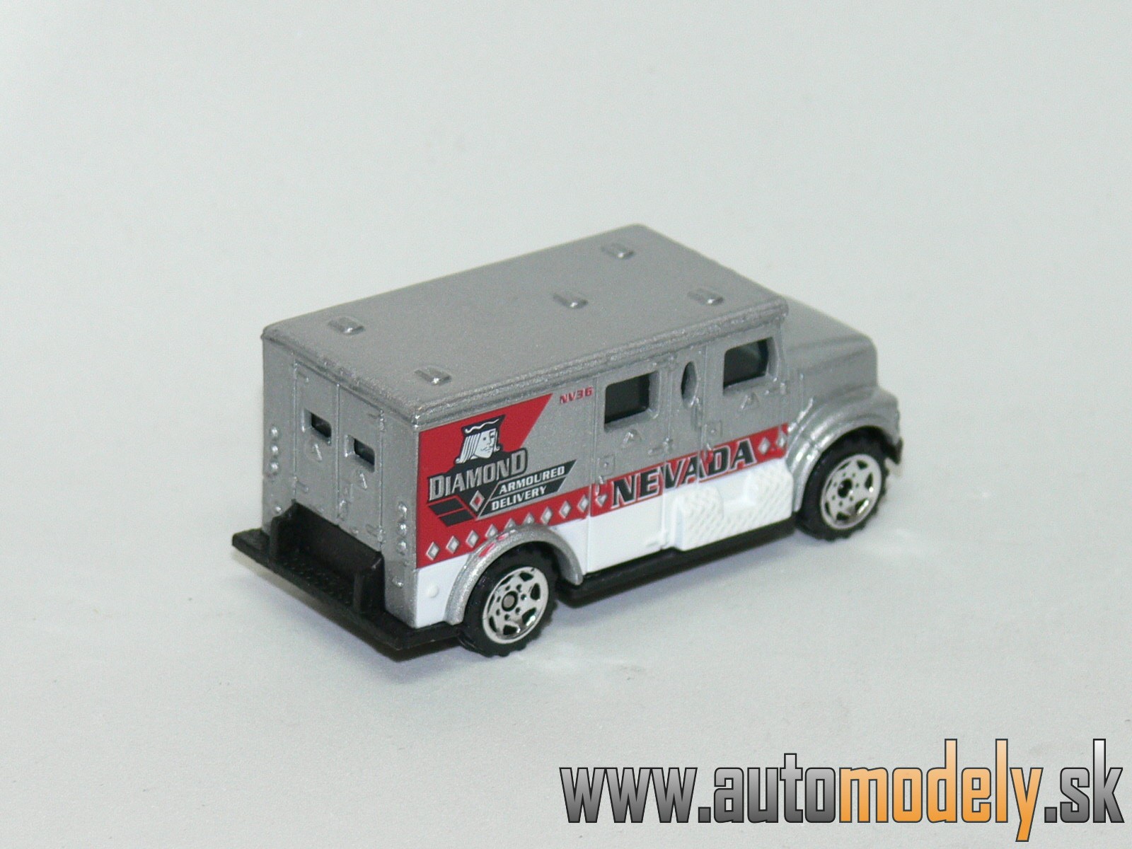 Matchbox - International Armored Car Truck - Diamond Nevada