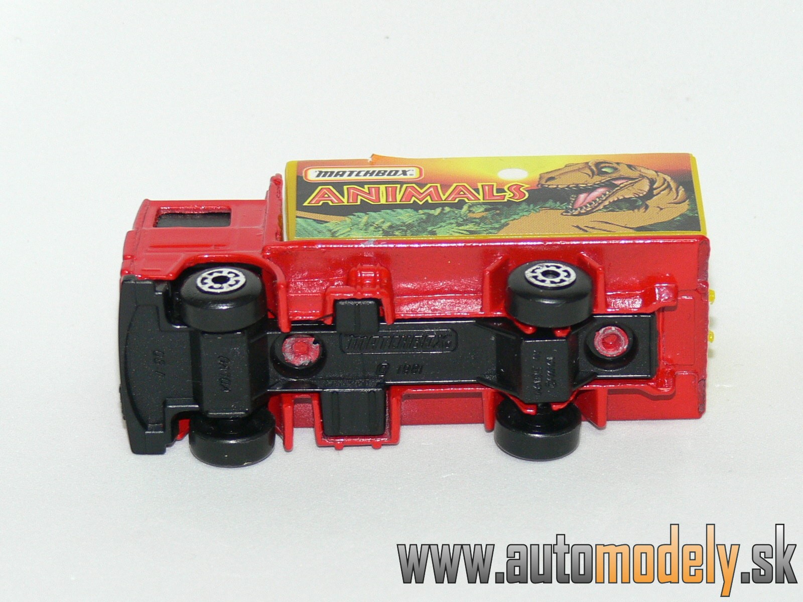 Matchbox - Volvo Truck ANIMALS - 1:80