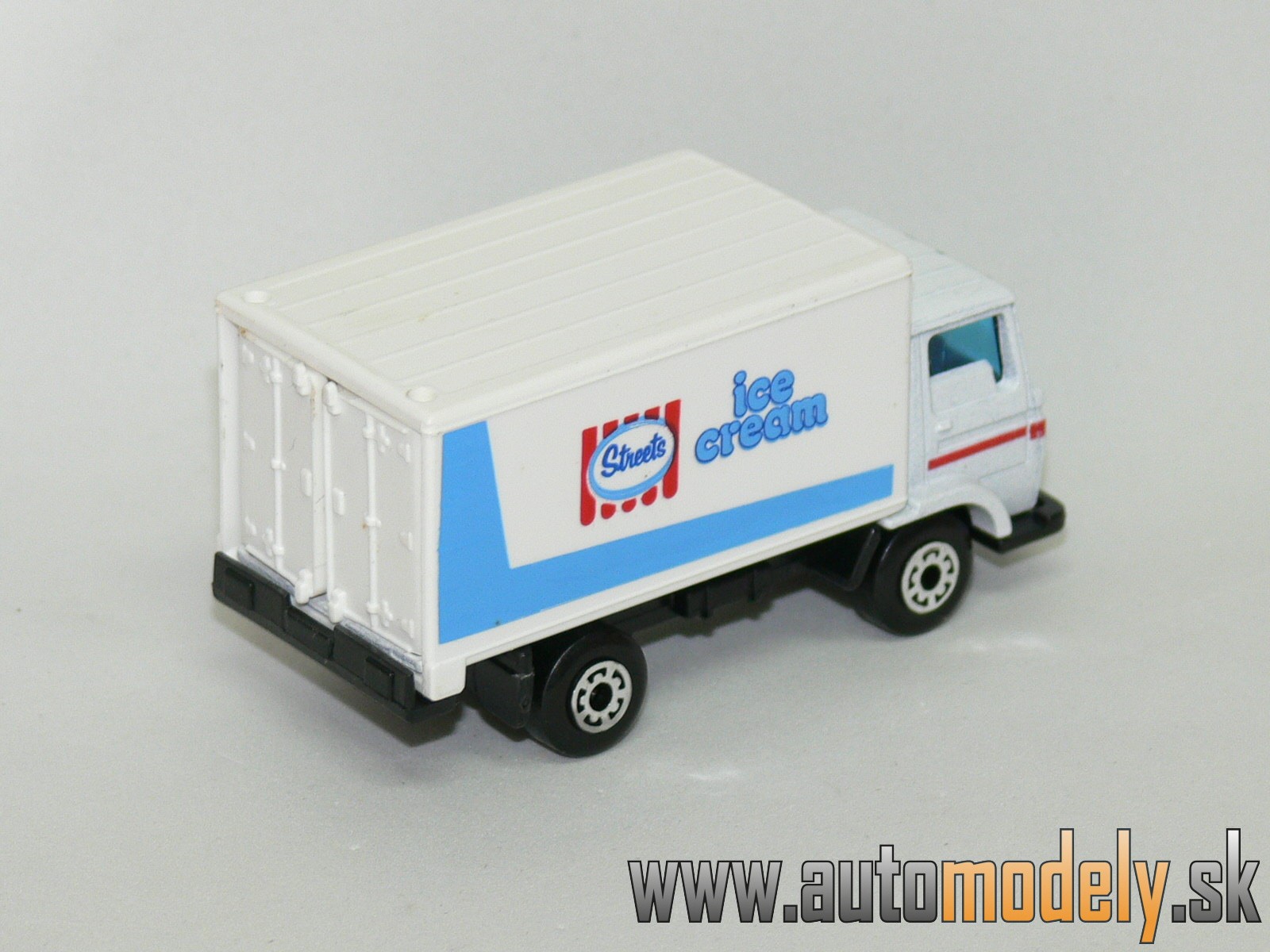 Matchbox - Dodge Commando - Ice Cream - 1:77