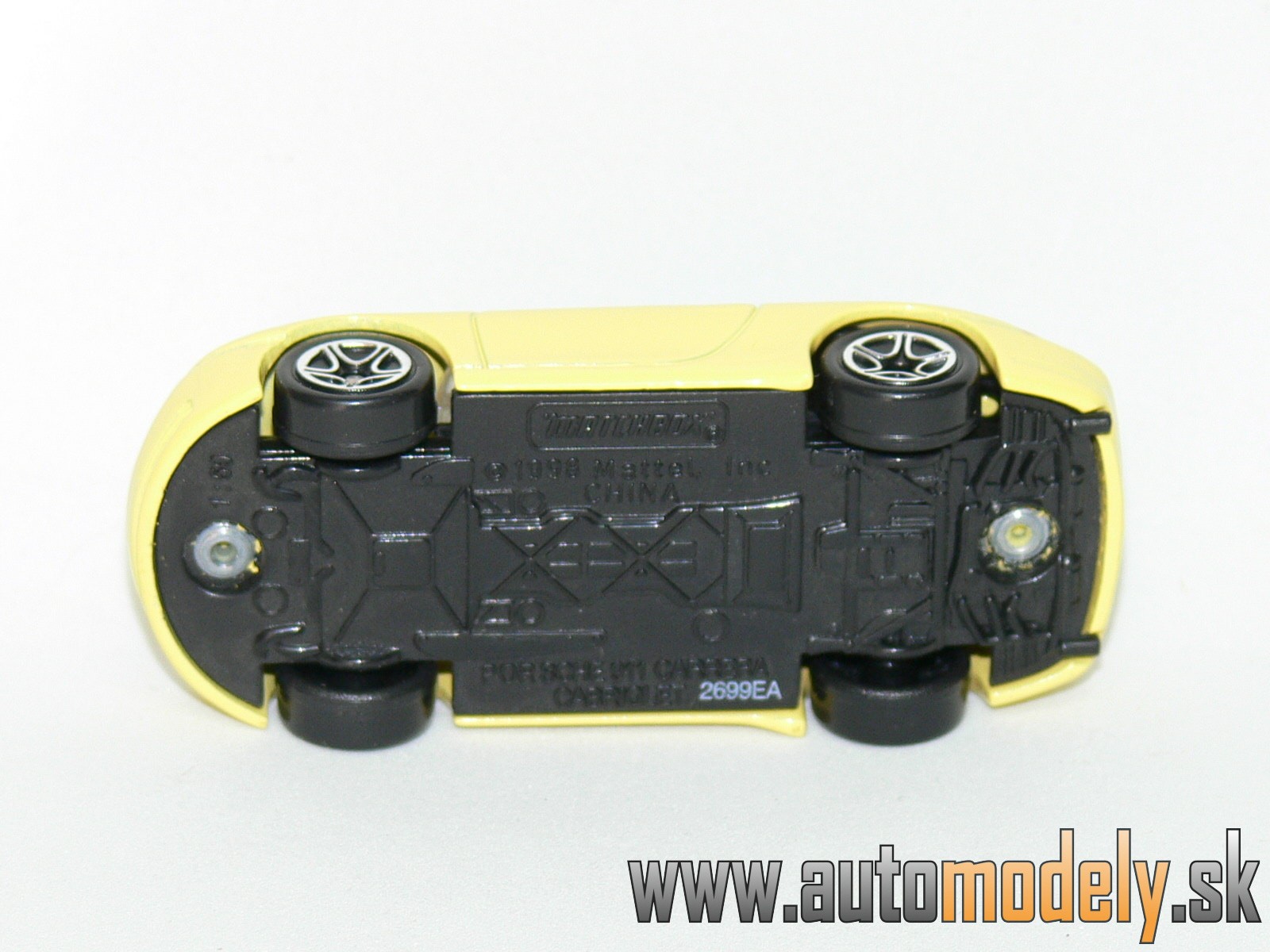Matchbox - Porsche 911 Carrera Cabriolet Yellow - 1:59