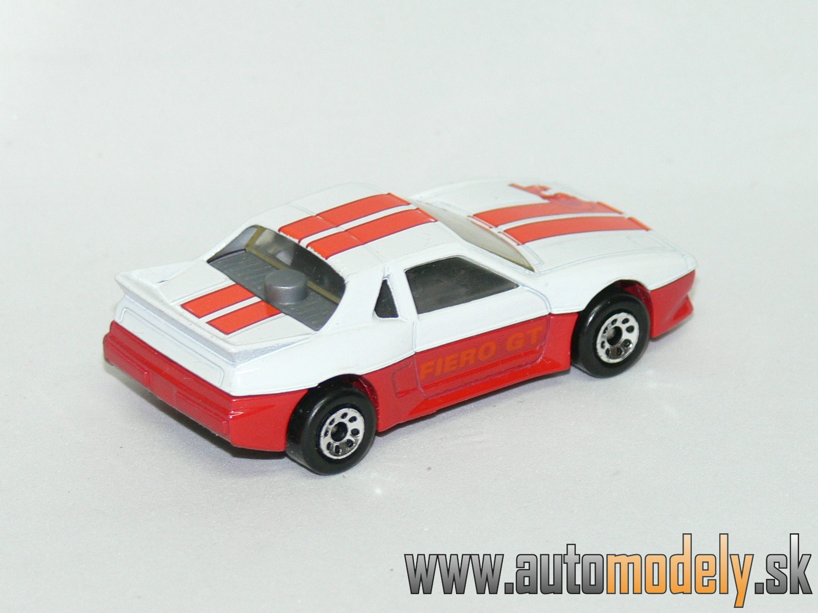 Matchbox - Pontiac Fiero - 1:56