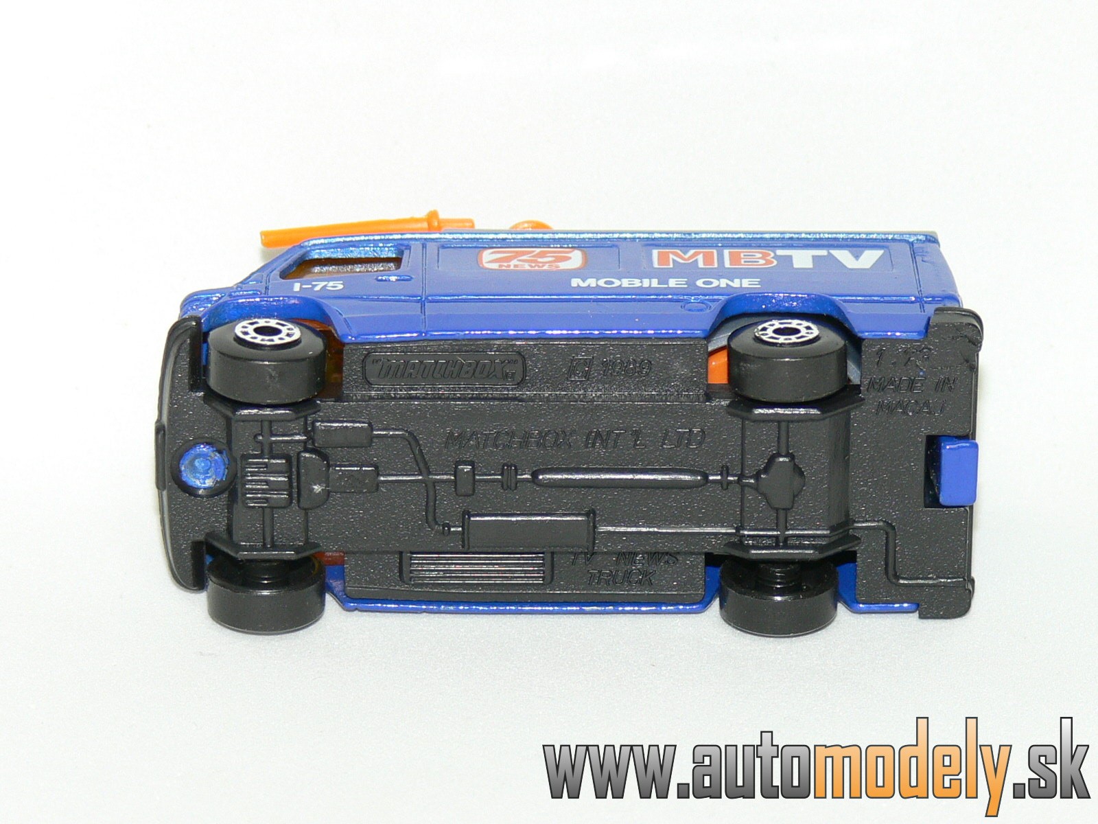 Matchbox - Mercedes TV News Truck MBTV - 1:73