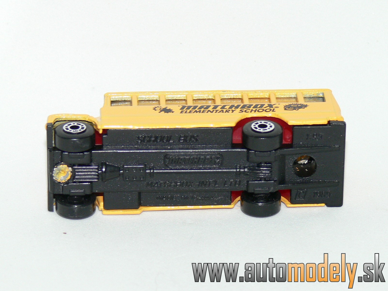 Matchbox - School Bus - Elementary School - 1:95