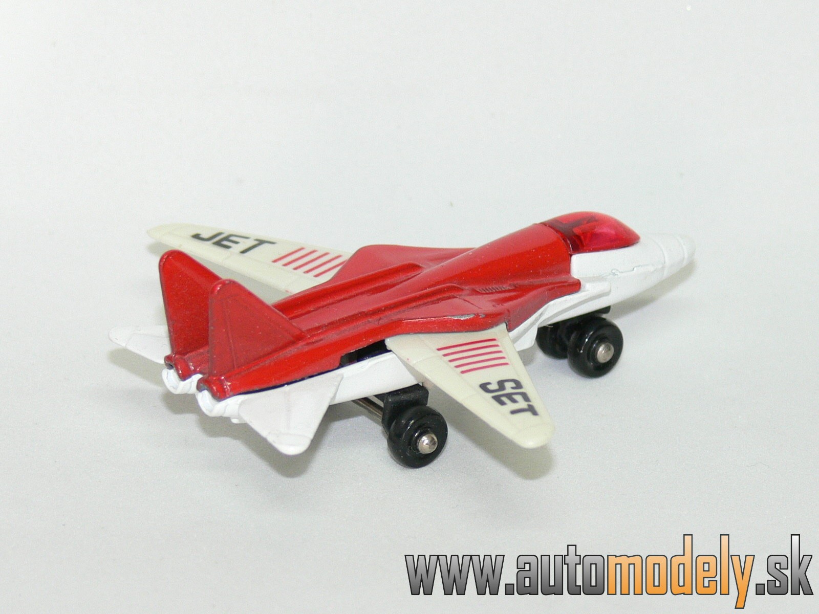 Matchbox No. 27 - Swing Wing