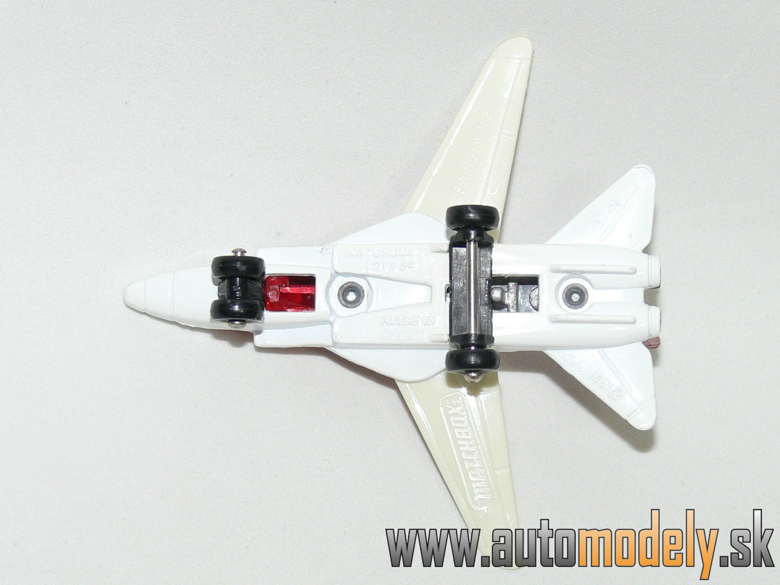 Matchbox No. 27 - Swing Wing