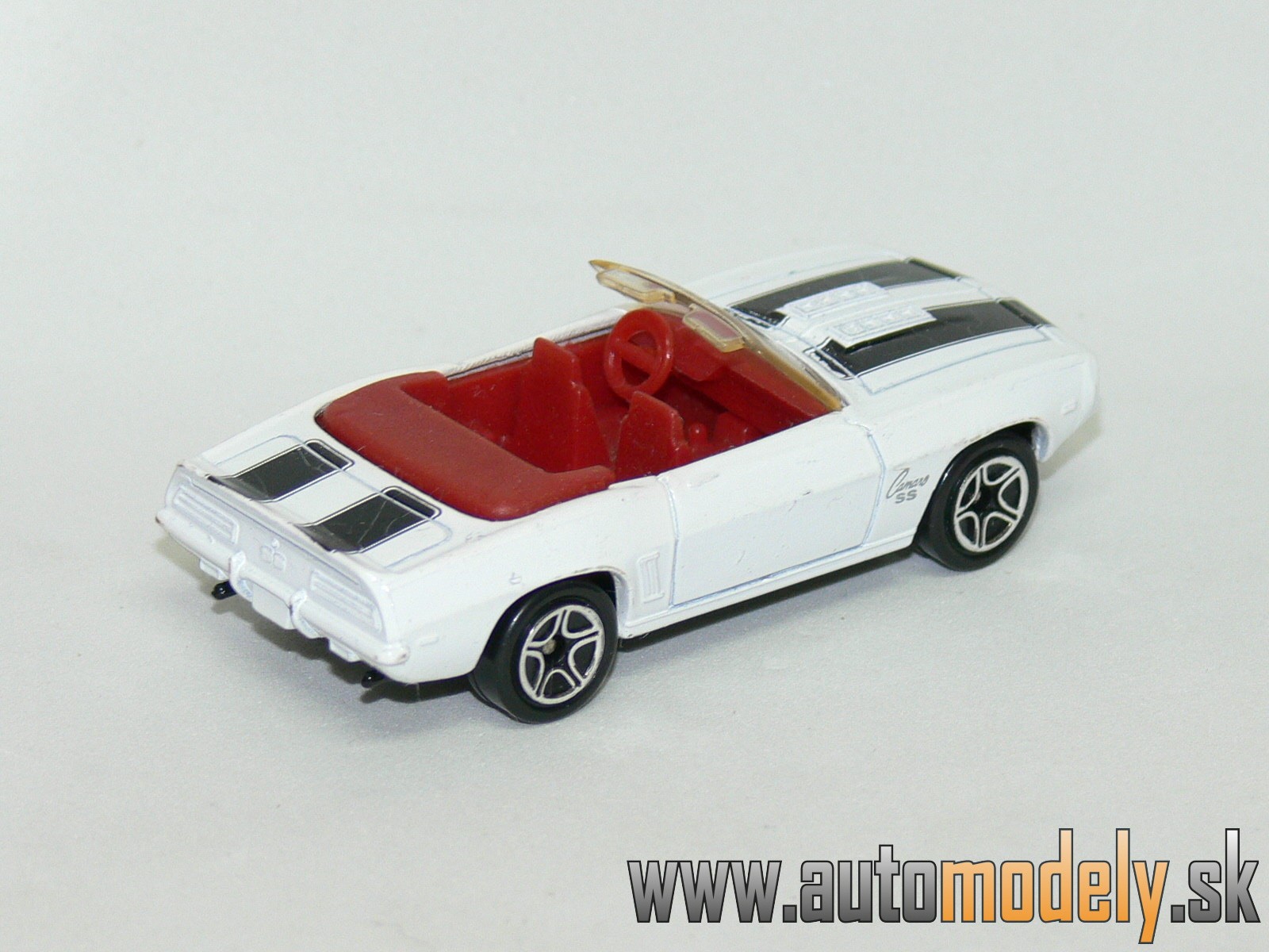 Matchbox - 1969 Chevrolet Camaro SS 396 White - 1:61