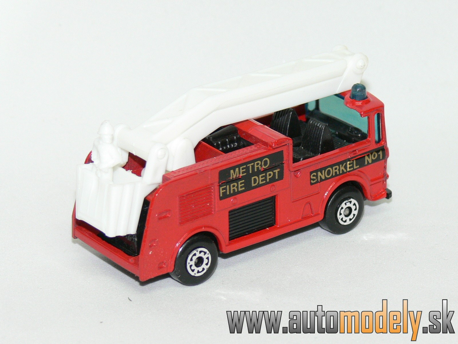 Matchbox - Snorkel Fire Truck - Metro Fire Dept.