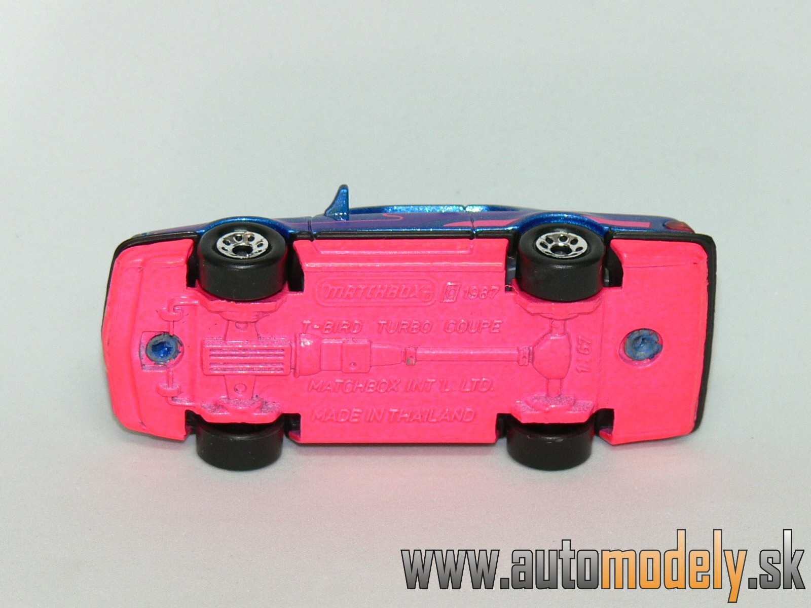 Matchbox - Ford T-Bird Turbo Coupe - 1:67