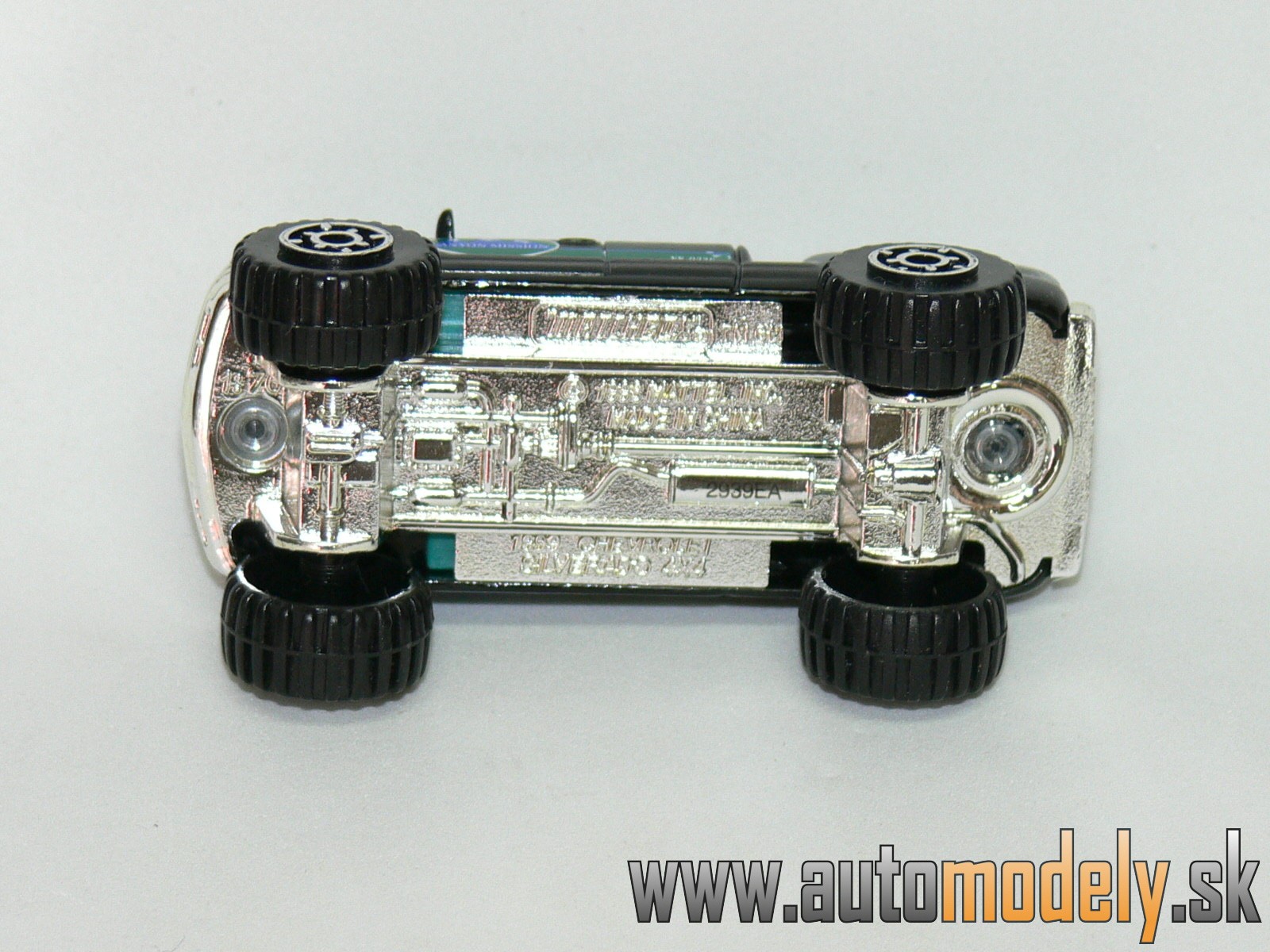 Matchbox - 1999 Chevrolet Silverado 4x4 Black - 1:76