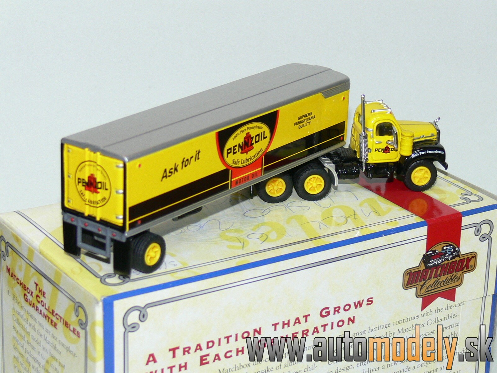 Matchbox DYM35265 - 1956 Mack B-61 Tractor Trailer THE PENNZOIL
