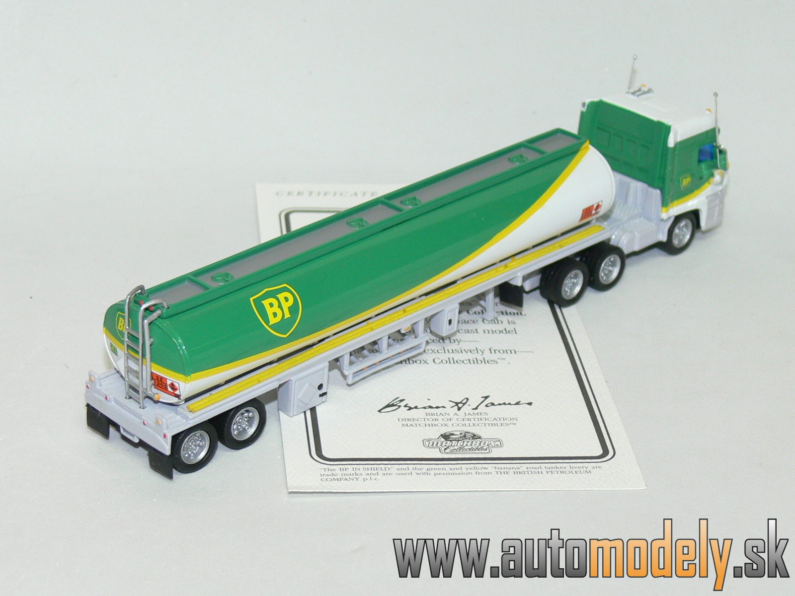 Matchbox CCY13-M - DAF 3300 Space Cab BP