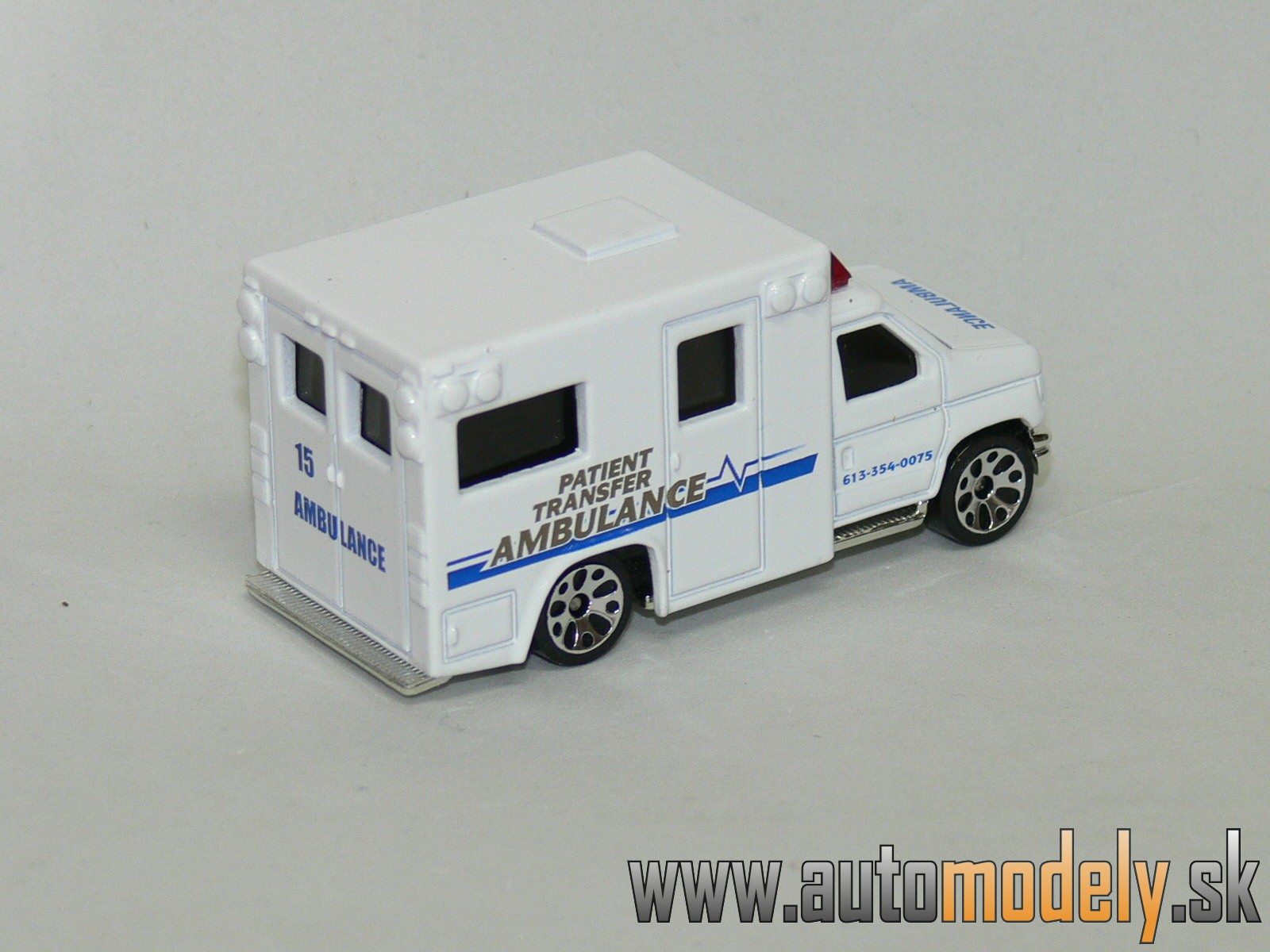 Matchbox - Ambulance - Patient Transfer - 1:80