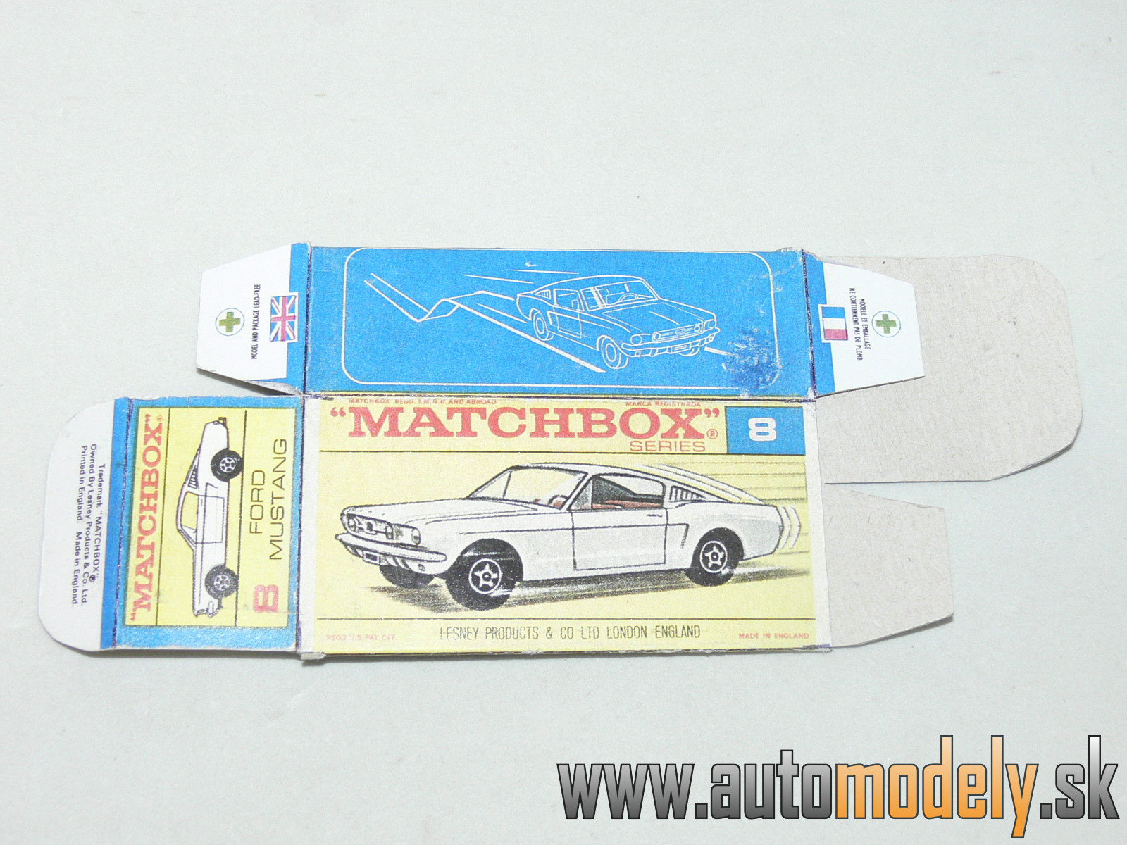 Replika Box - Matchbox Regular Wheels - No.8 Ford Mustang