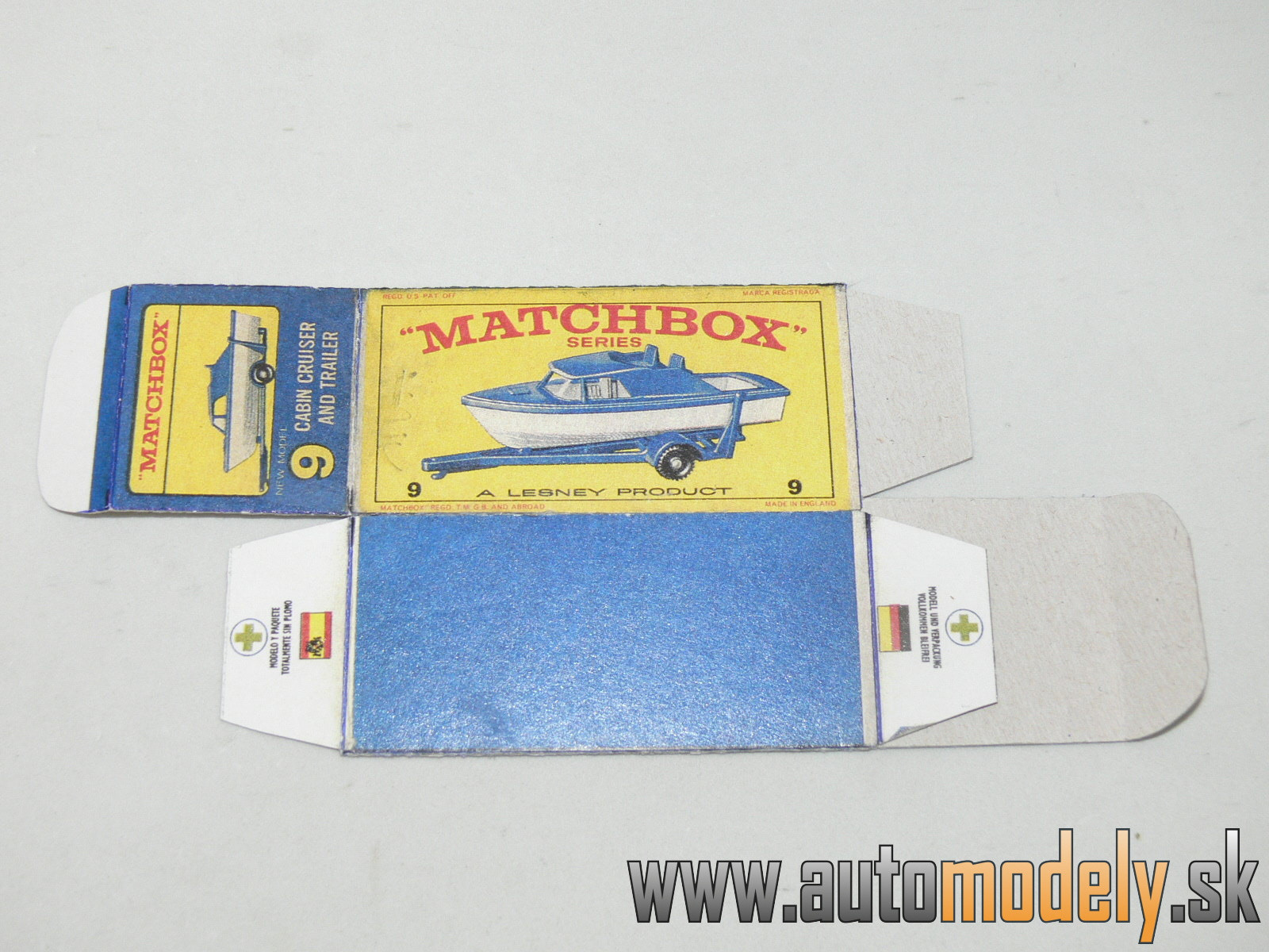 Replika Box - Matchbox Regular Wheels - No.9 Boat And Trailer