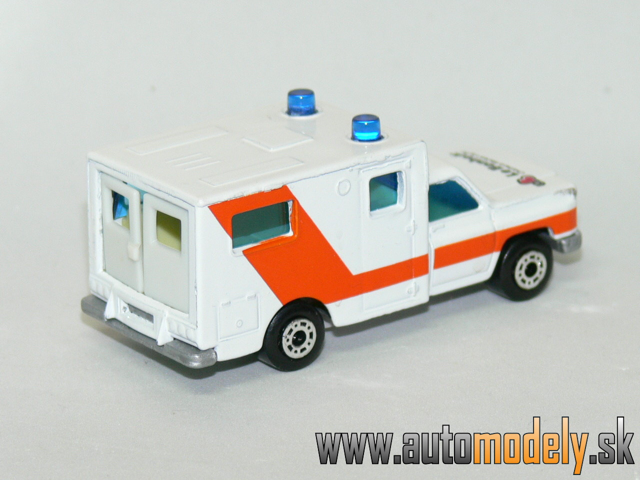 Matchbox - Ambulance Le Bonheur