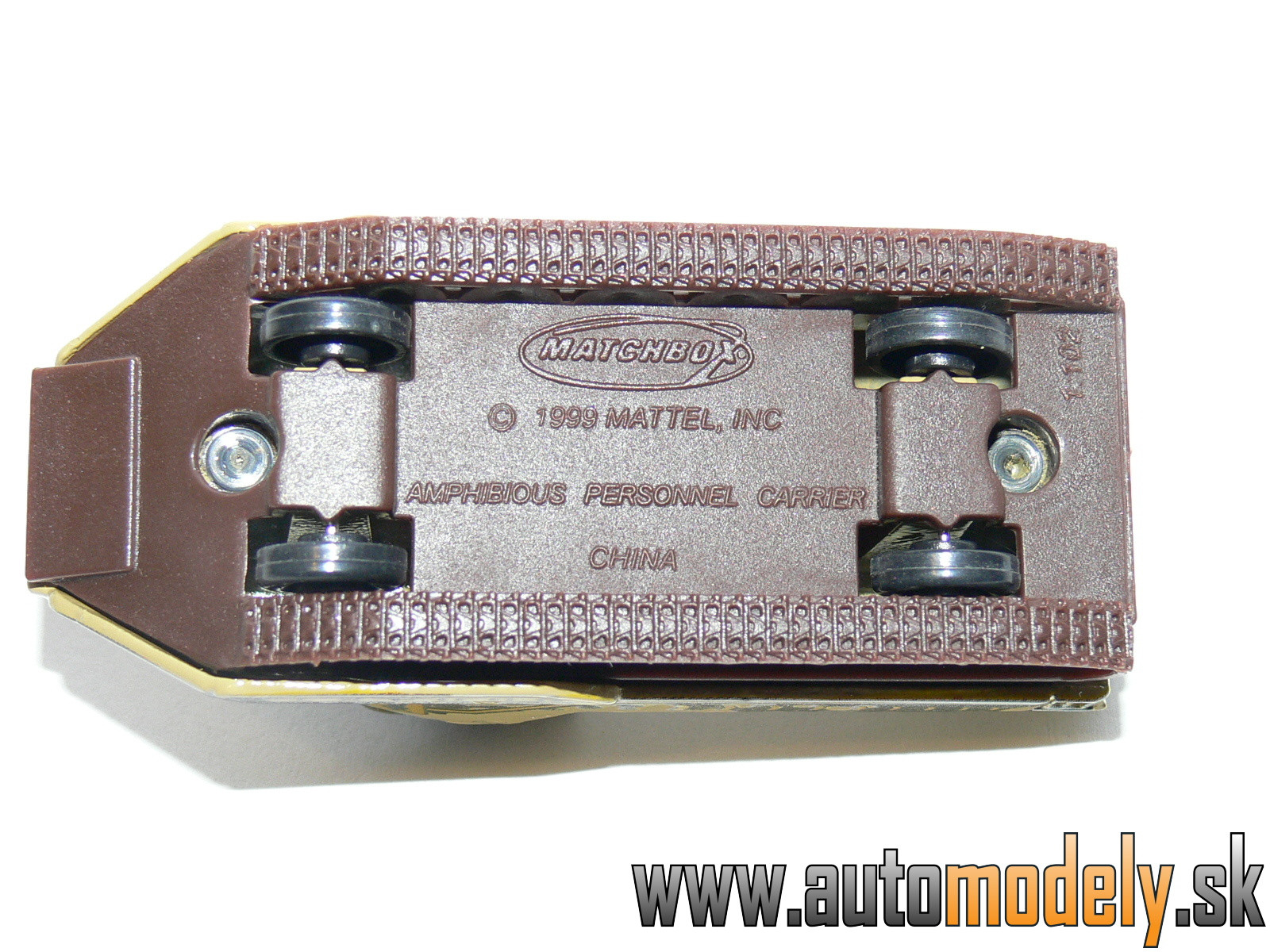 Matchbox - Amphibious Personnel Carrier - 1:102