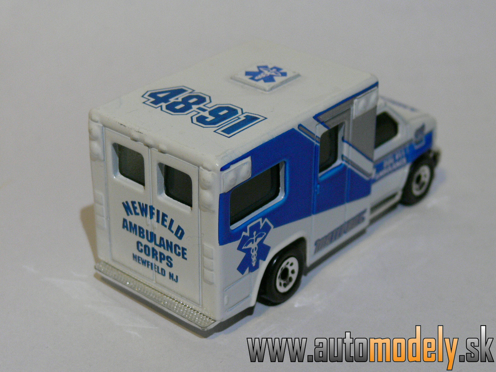 Matchbox - Ambulance - 1:80