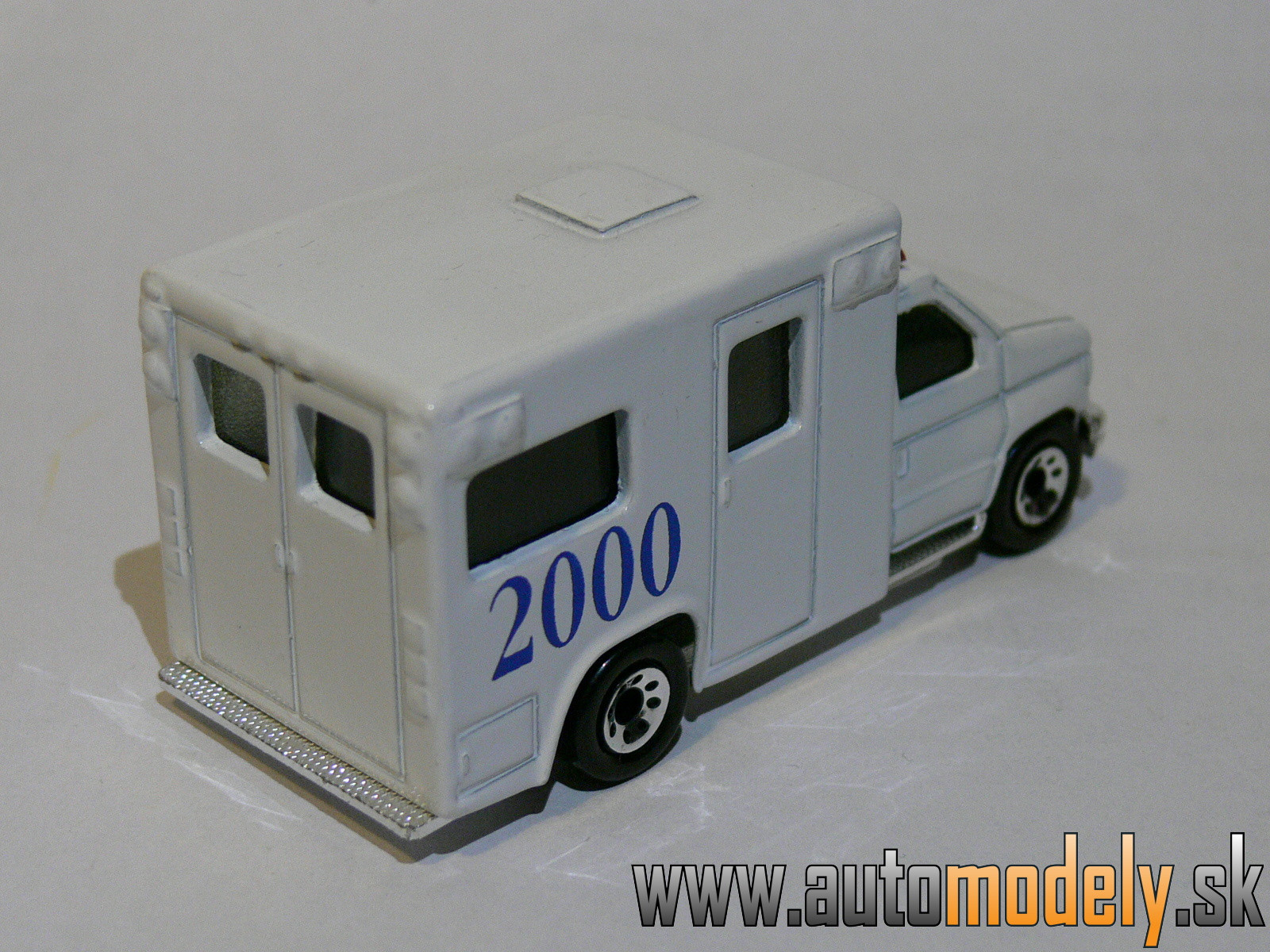 Matchbox - Ambulance - Windham Hospital 2000 - 1:80