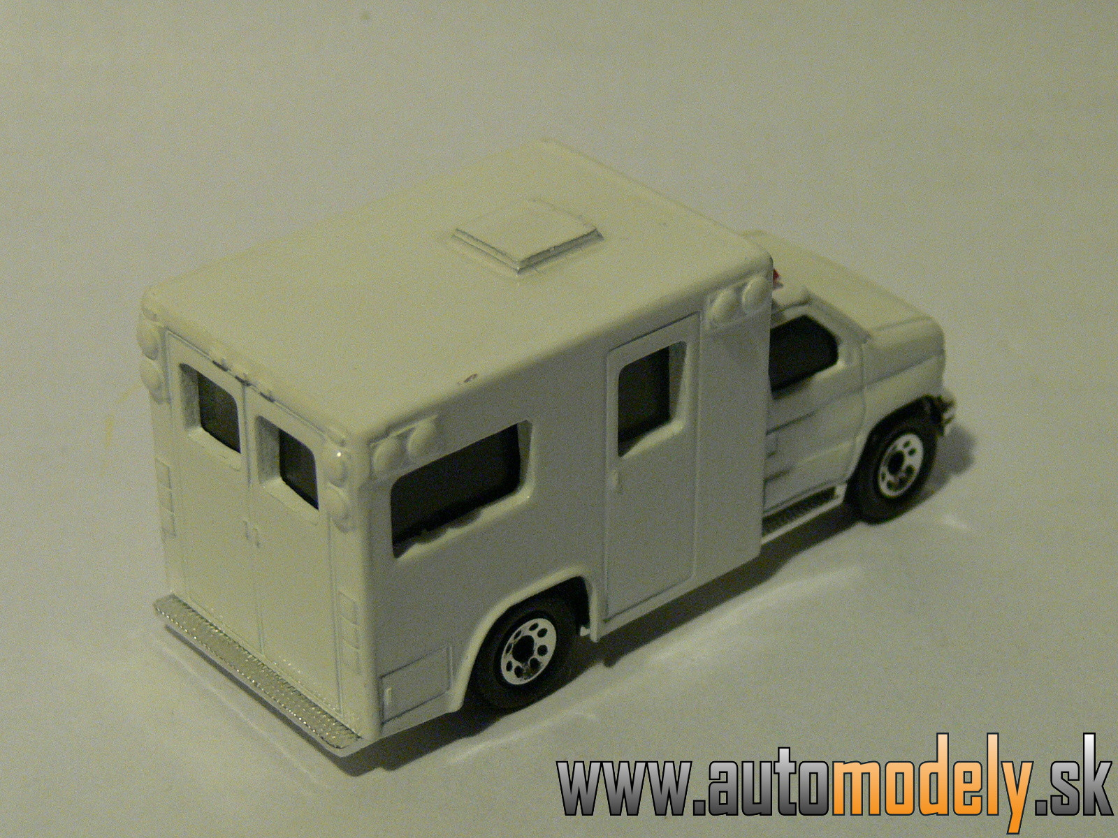 Matchbox - Ambulance - VT Virginia Tech - 1:80