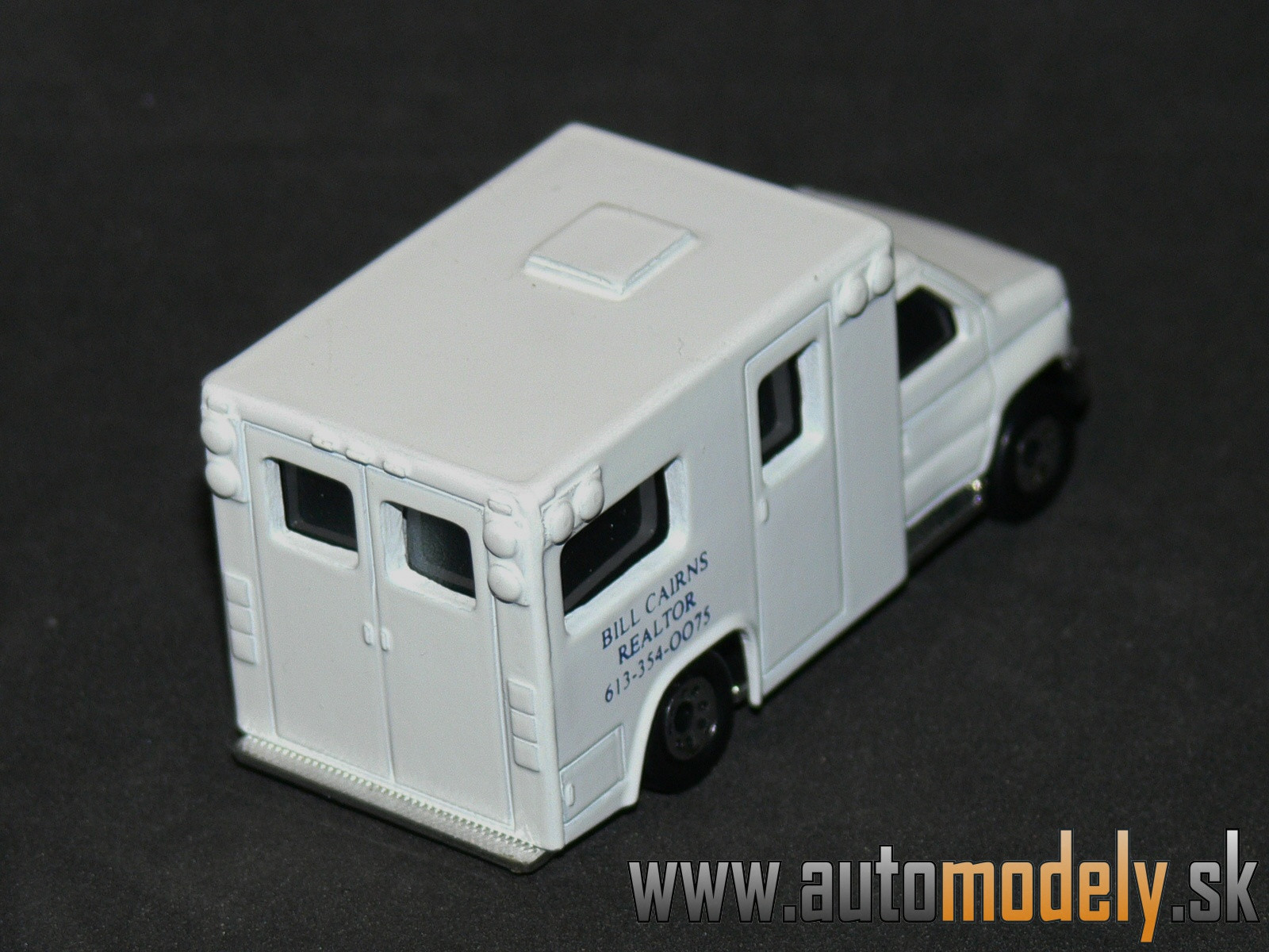 Matchbox - Ambulance - 1:80