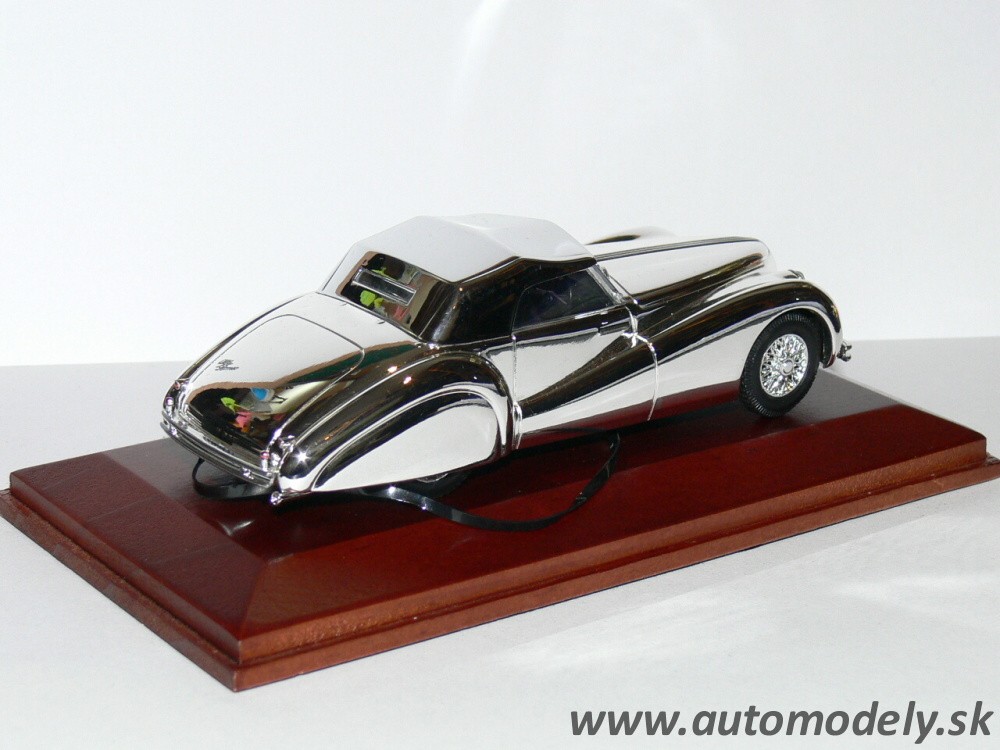 Alfa Romeo 6C 2500 SS - 1:43 Silver-Cars Collection