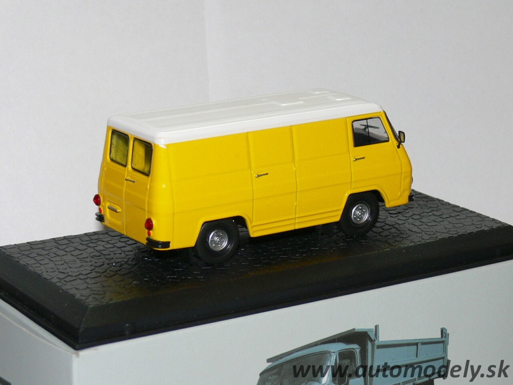Autobuzul TV 12 F - 1:43 Atlas Collection