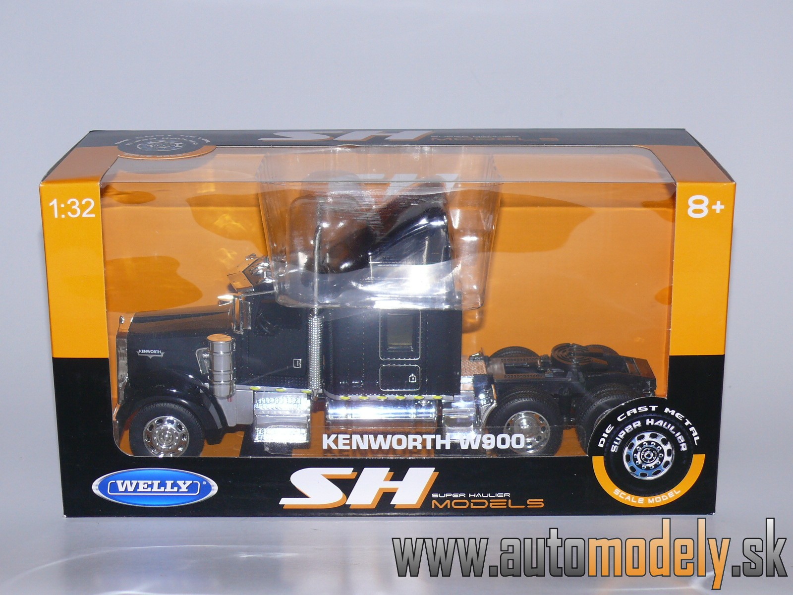 Welly - Kenworth W900 kamion/ťahač (čierny) - 1:32