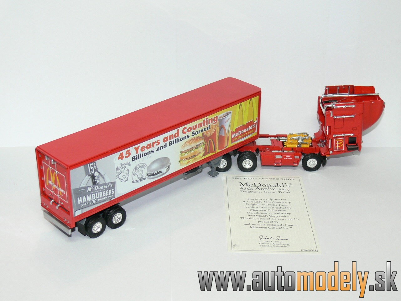 Matchbox - DYM 38314 - Freightliner McDonald's 45th Anniversary