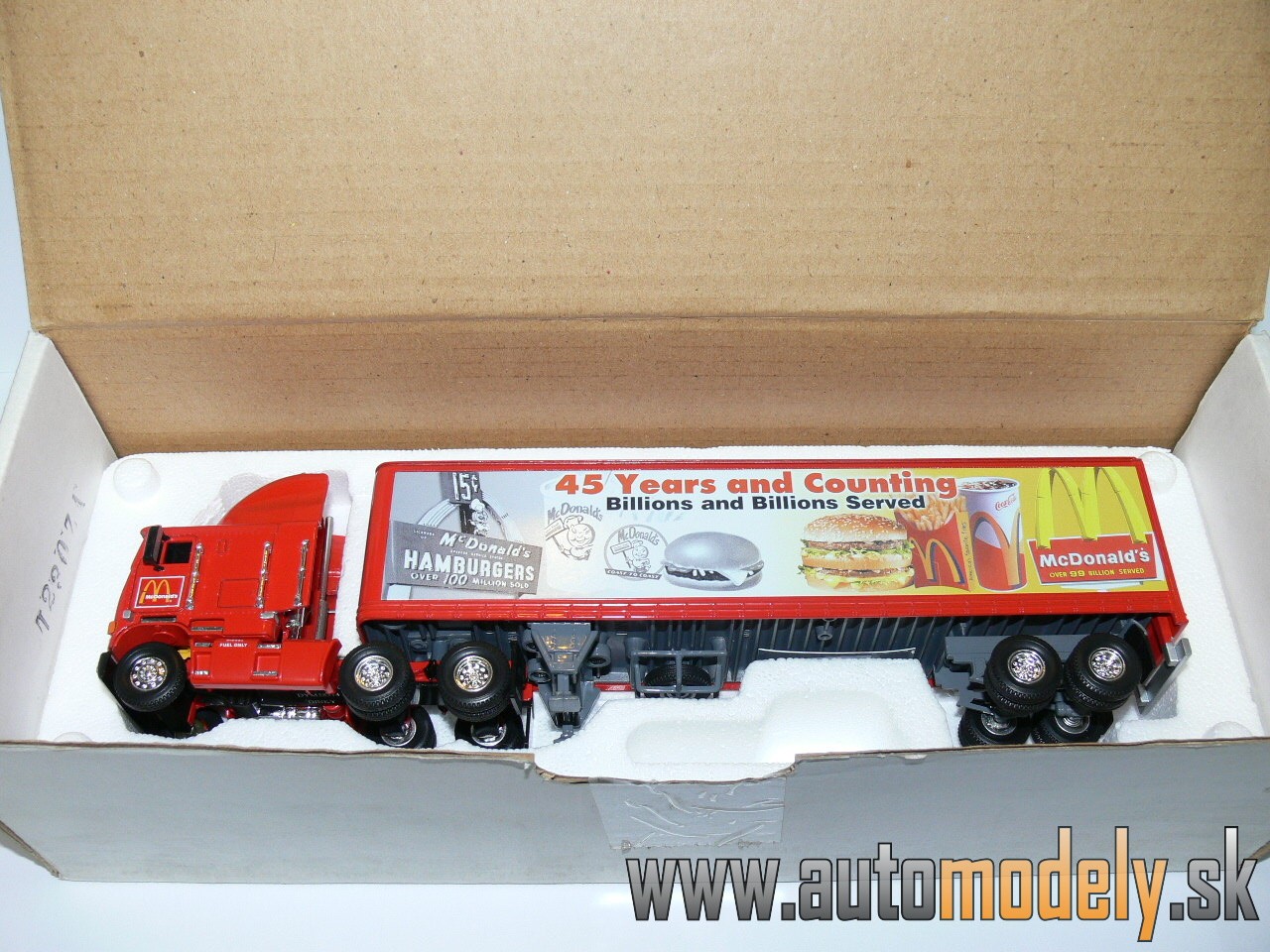 Matchbox - DYM 38314 - Freightliner McDonald's 45th Anniversary