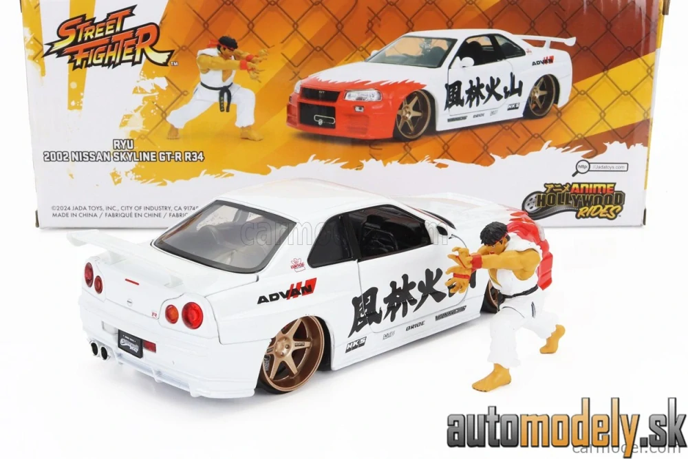 JADA - NISSAN - SKYLINE GT-R (R34) ADVAN 2002 WITH STREET FIGHTER RYU FIGURE - 1:24
