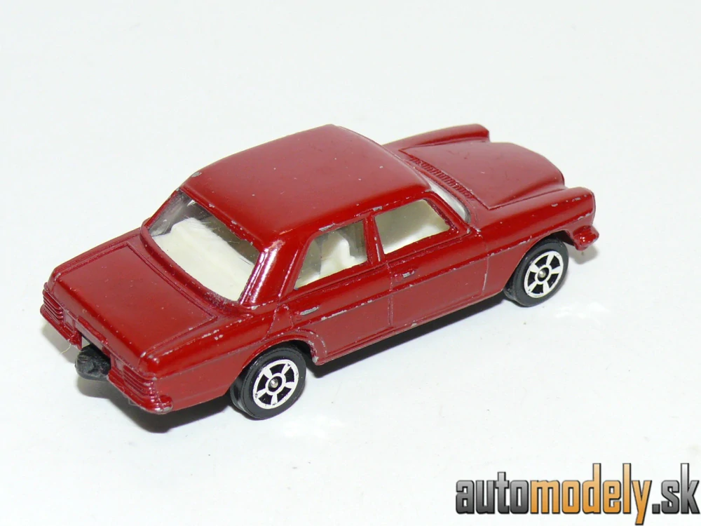 Mercedes-Benz 240 D