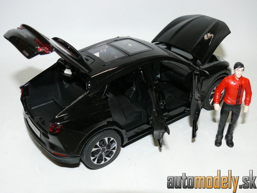 Ford Mustang Mach-E - 1:24