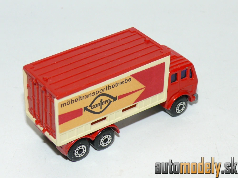 Matchbox No. 42 - Mercedes Container Truck