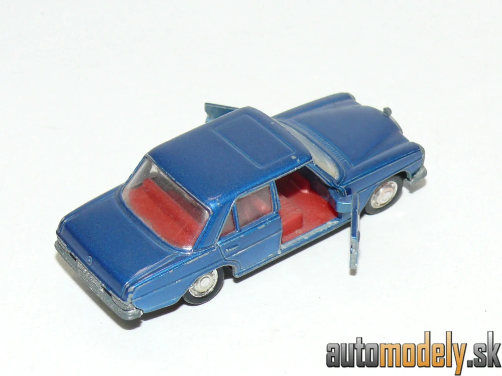 Schuco No. 805 - Mercedes 200 - 1:66