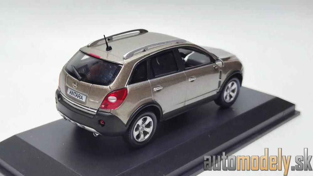 Norev - Opel Antara - 1:43