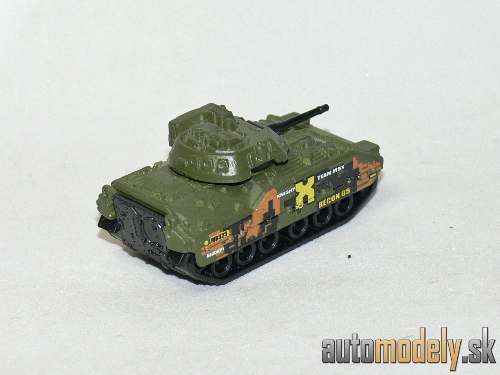 Matchbox - Bradley M2 Fighting Vehicle - 1:98