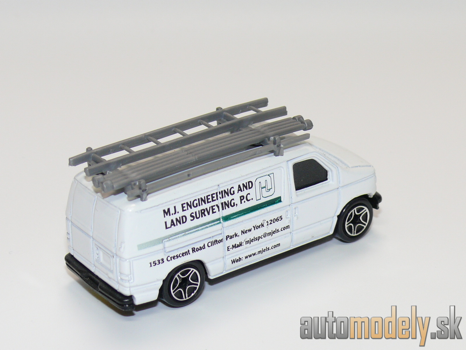 Matchbox - Ford Panel Van - 1:80