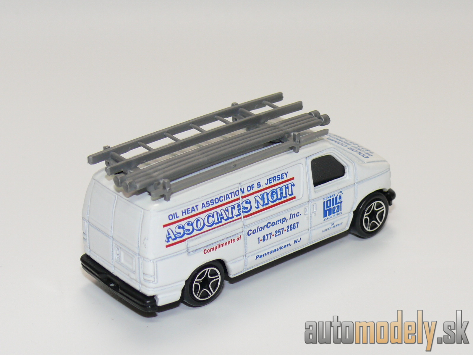 Matchbox - Ford Panel Van - 1:80