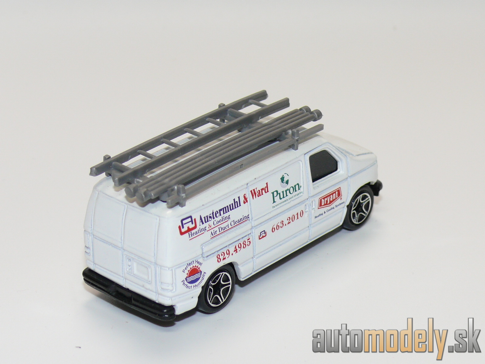 Matchbox - Ford Panel Van - 1:80