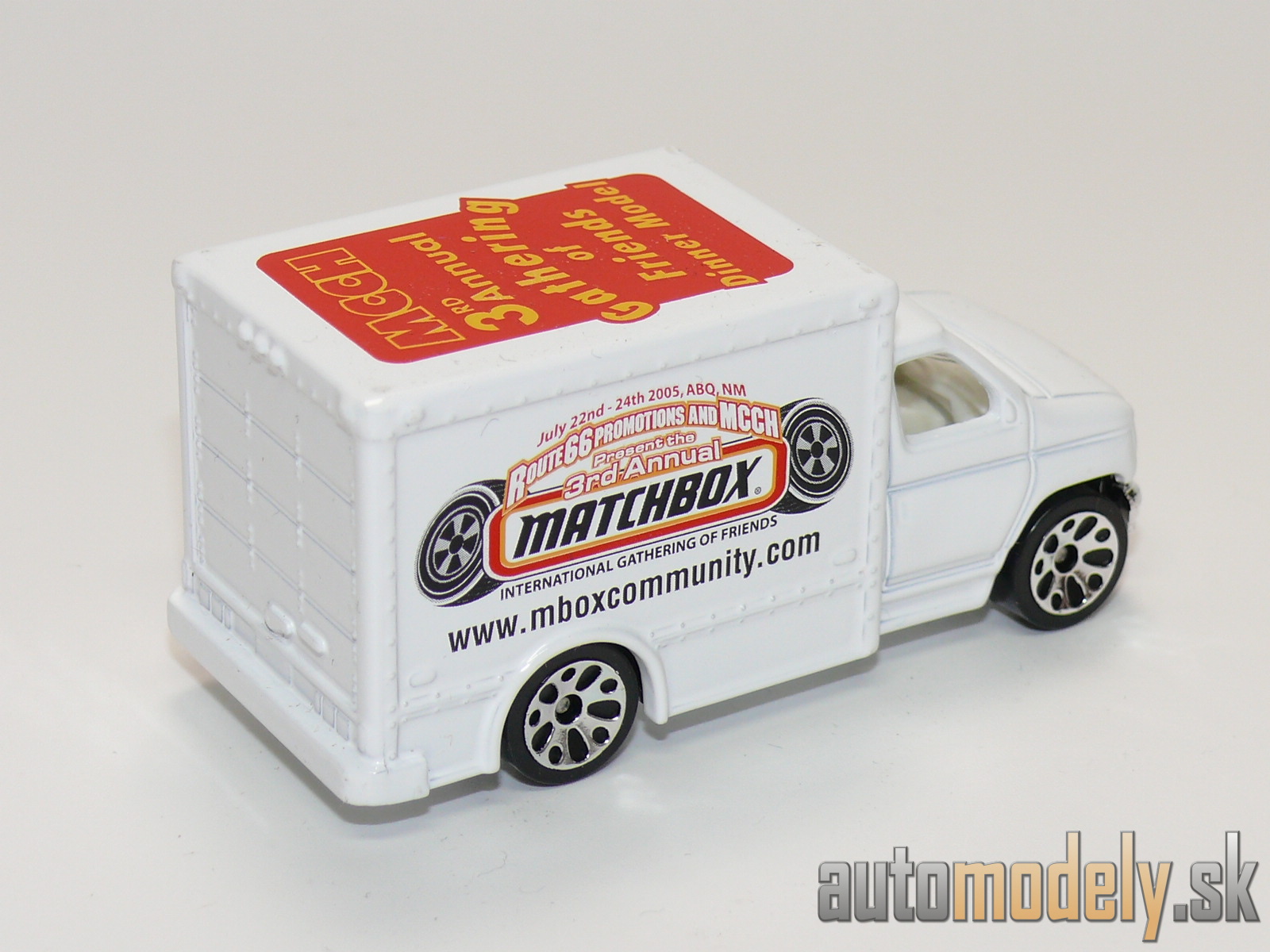 Matchbox - Ford Box Truck - 1:80