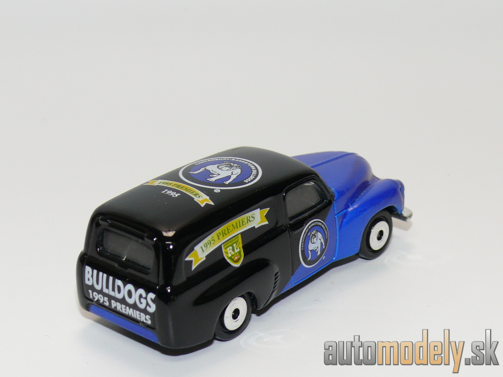 Matchbox - FJ Holden Panel Van - 1:58