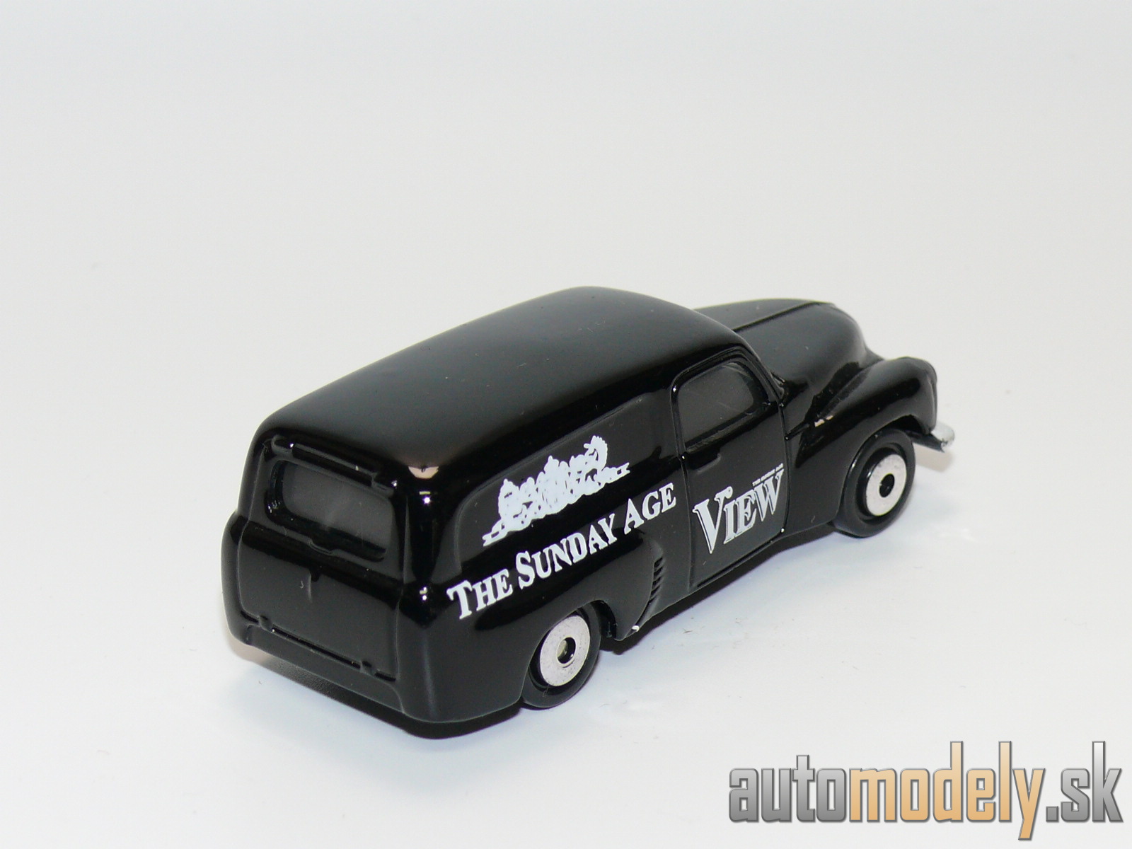 Matchbox - FJ Holden Panel Van - 1:58