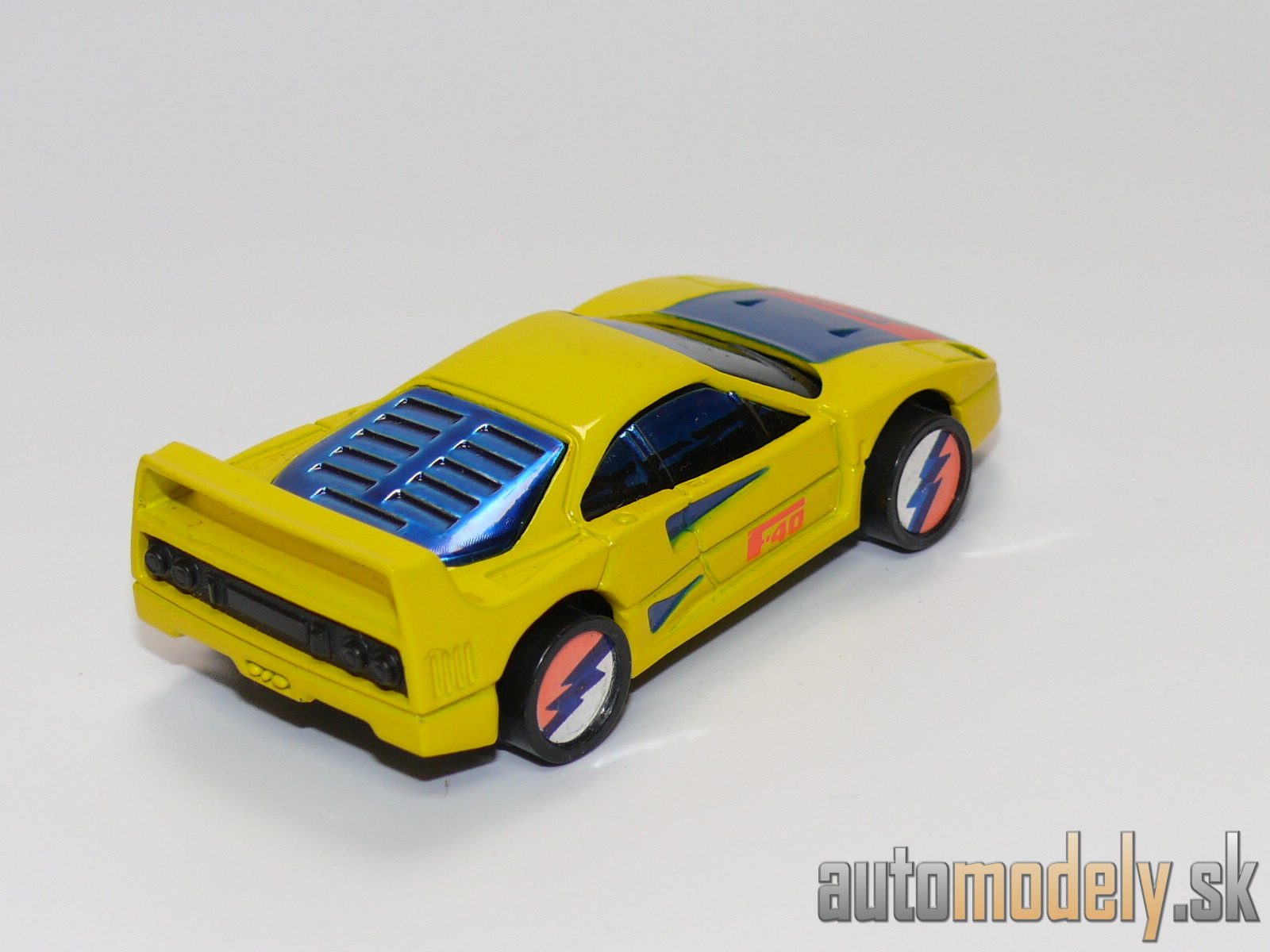 Matchbox - Ferrari F40 - 1:59