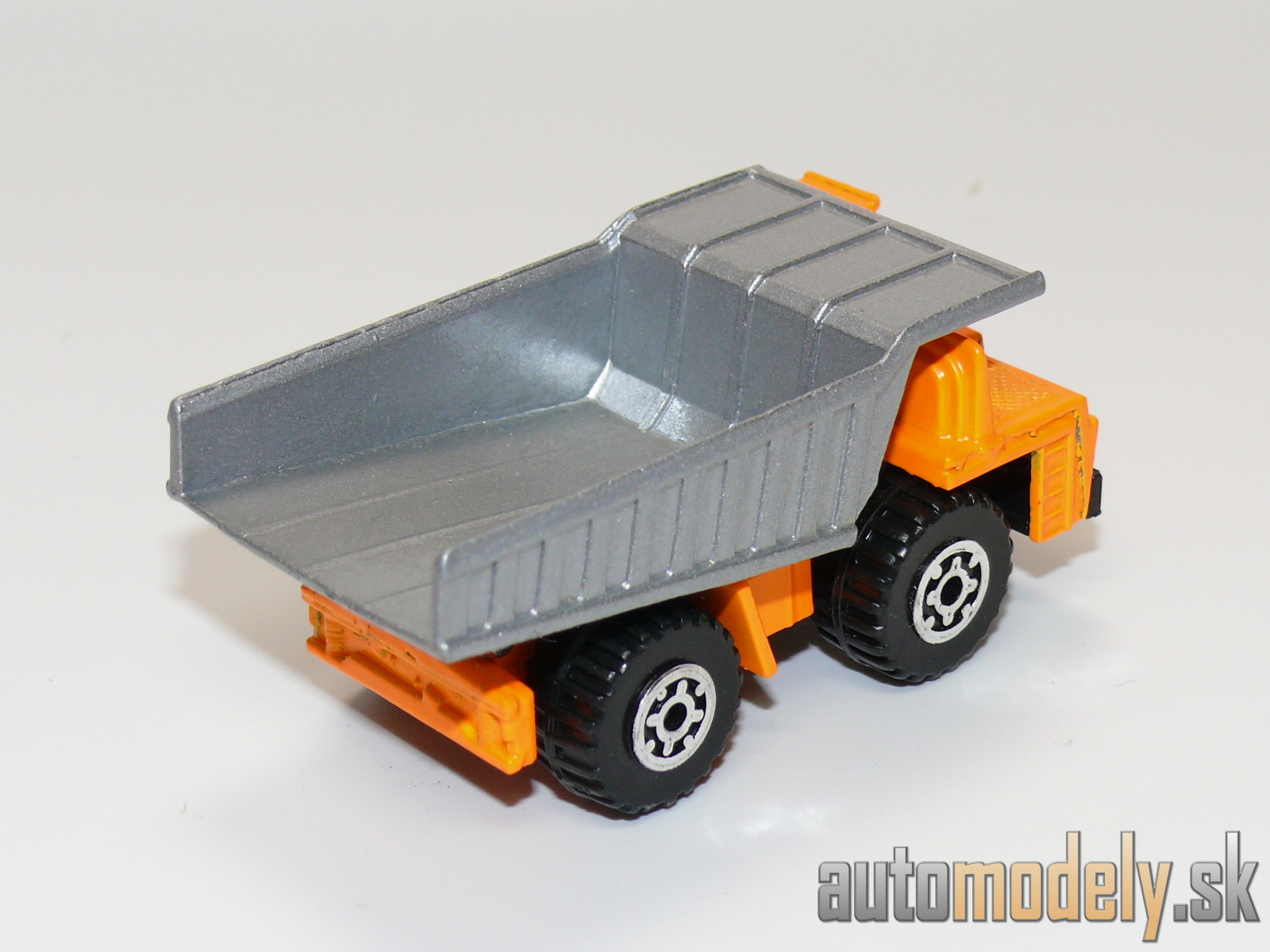 Matchbox - Dump Truck - 1:140