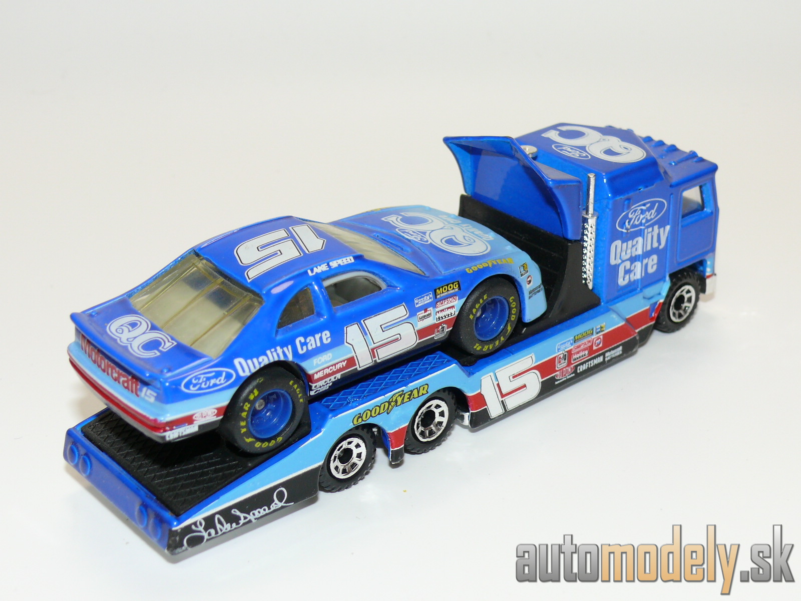 Matchbox - Kenworth Cabover Racing Transporter + Ford Thunderbird