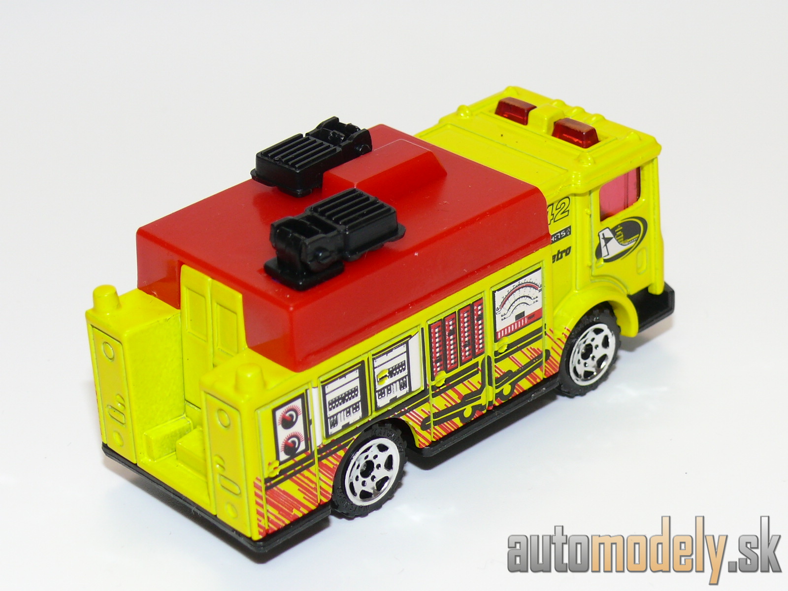 Matchbox - Mack Auxiliary Power Truck - 1:84