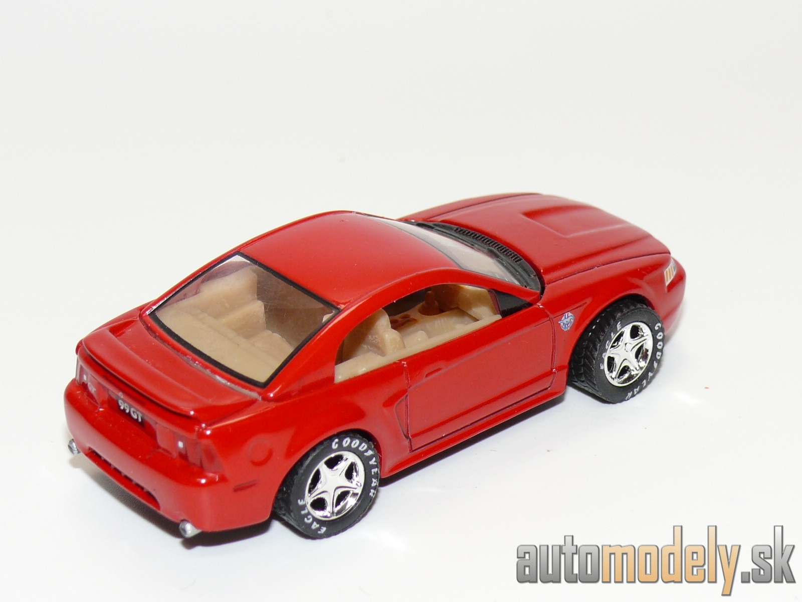 Matchbox - '99 Mustang - 1:61