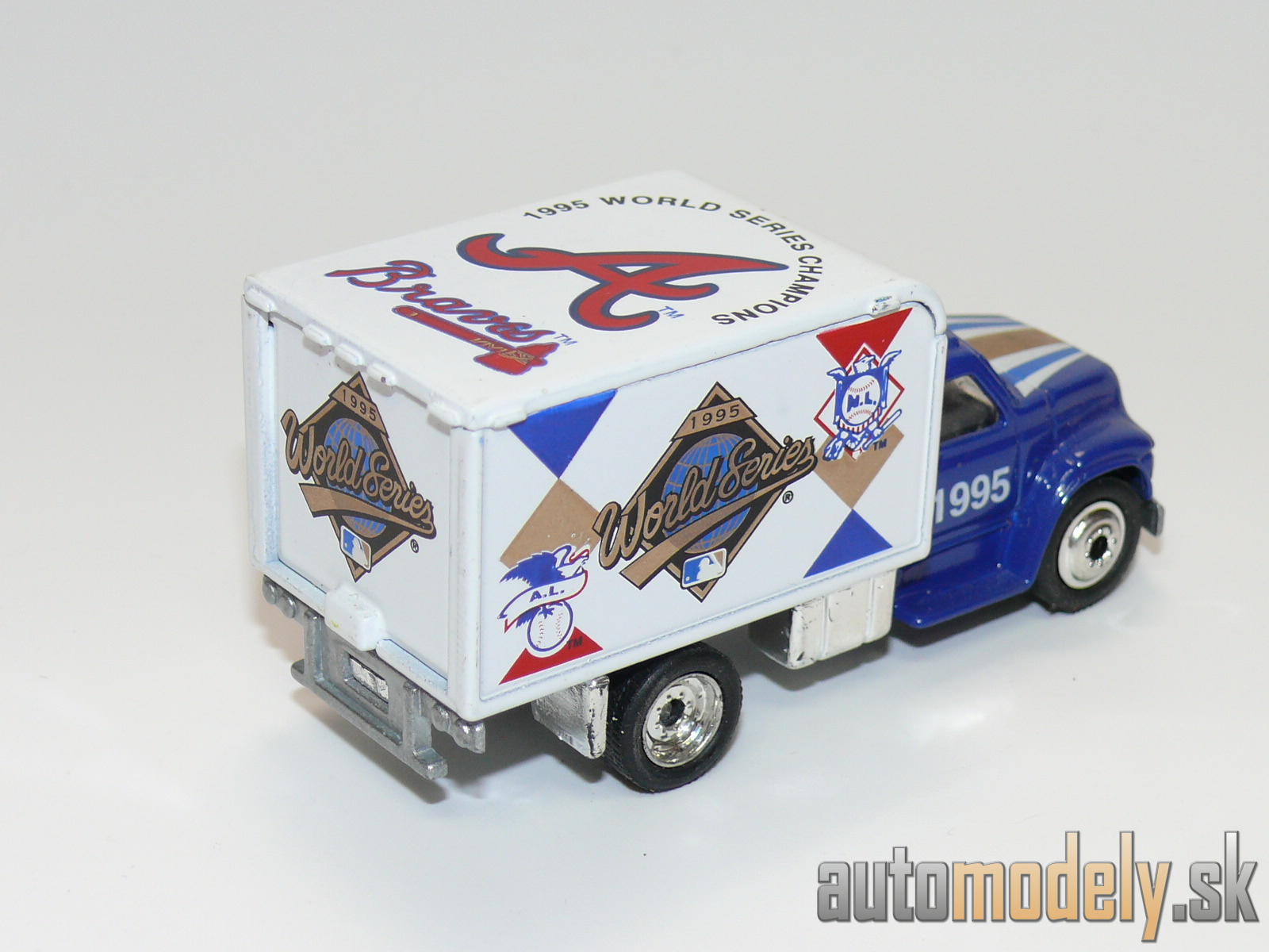 Matchbox - Ford F800 Delivery Van - 1:70