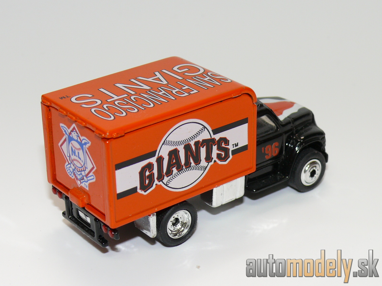 Matchbox - Ford F800 Delivery Van - 1:70