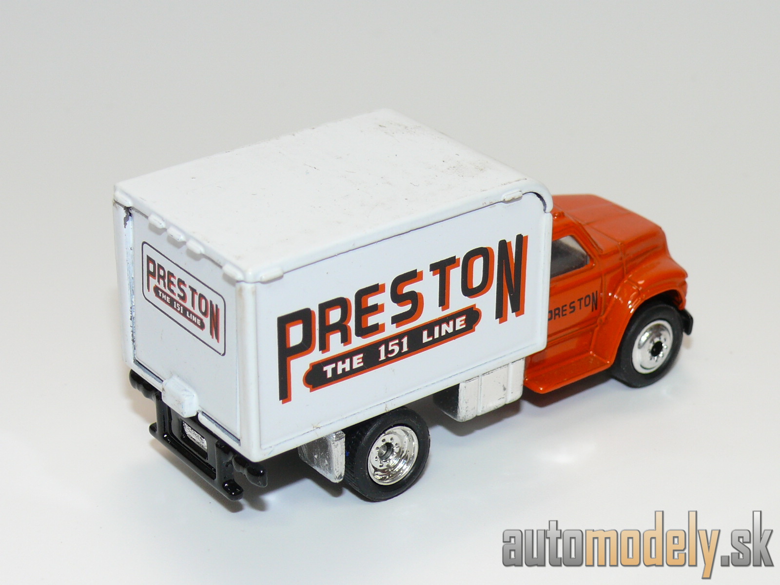 Matchbox - Ford F800 Delivery Van - 1:70